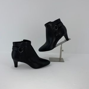 Jones NY Black Pointed Toe Ankle Booties Size 7.5M